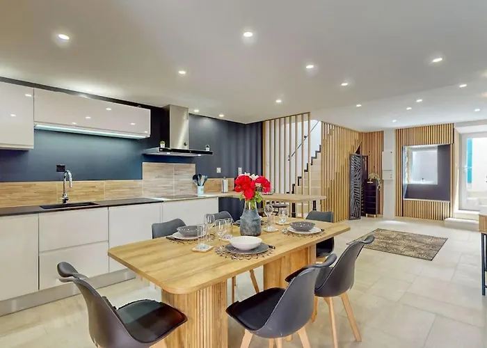 Domaine De La Bougerie De *