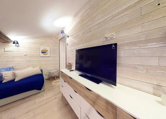 Domaine De La Bougerie De *